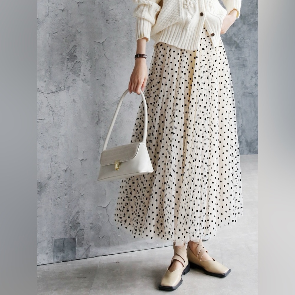 ♥️French Polka Dot Maxi Skirt ♥️ - Picture 5 of 13